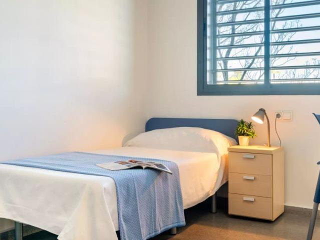 Room for rent in a residence in Sevilla