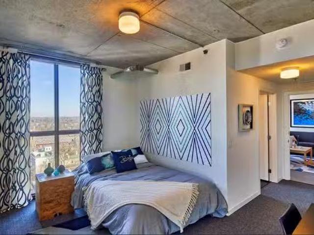 Room for rent in Ann Arbor Central