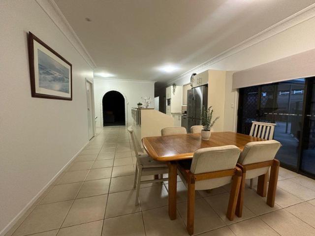 ROOM FOR RENT IN ASPLEY, BRISBANE $390 PER WEEK ALL BILLS INCLUDED!