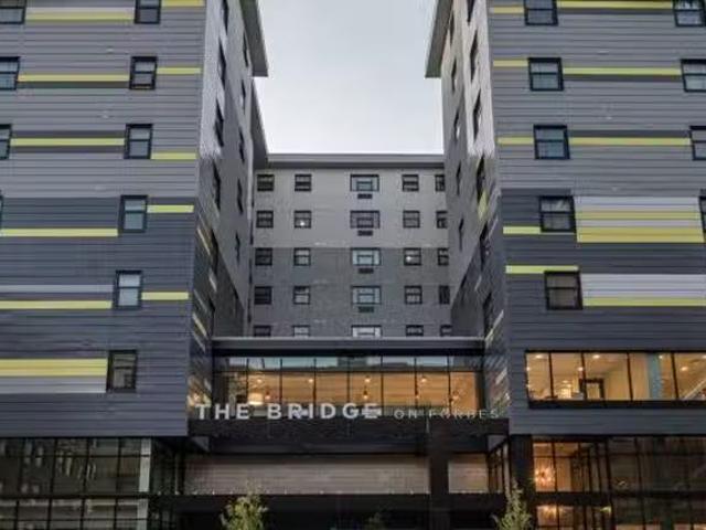 Room for rent in Central Oakland