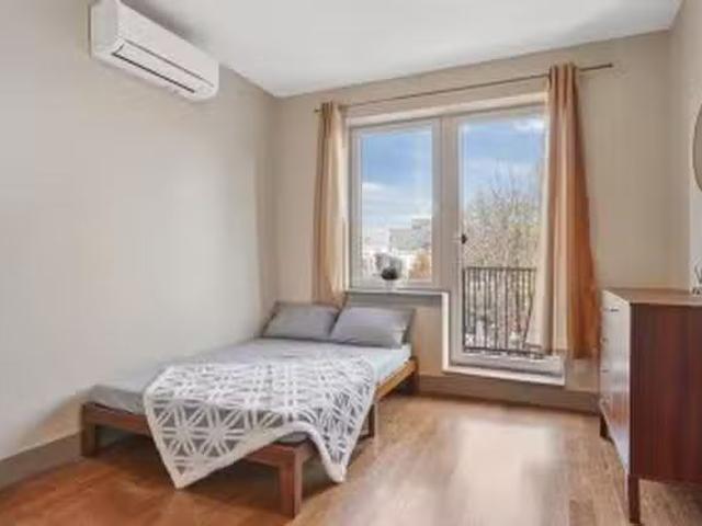 Room for rent in Crown Heights