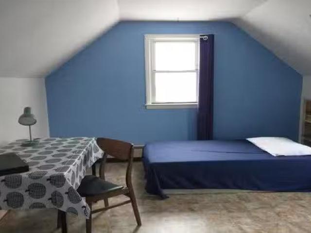 Room for rent in East Meadow