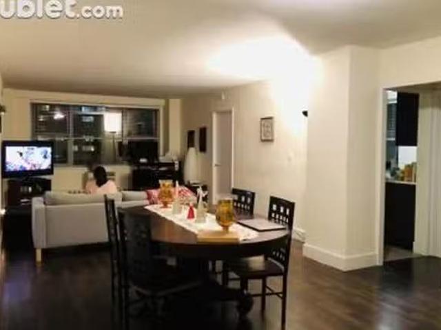 Room for rent in Forest Hills