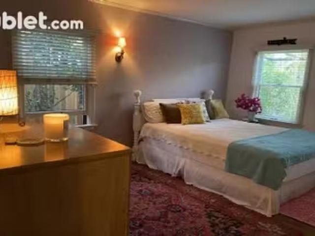 Room for rent in Glendale