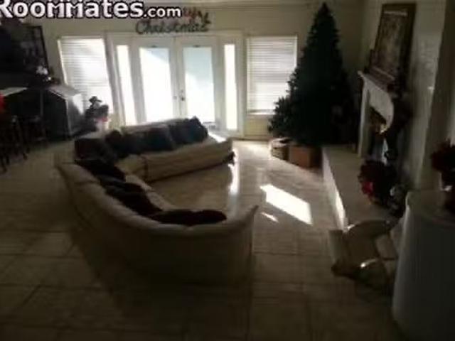 Room for rent in I 240 Corridor