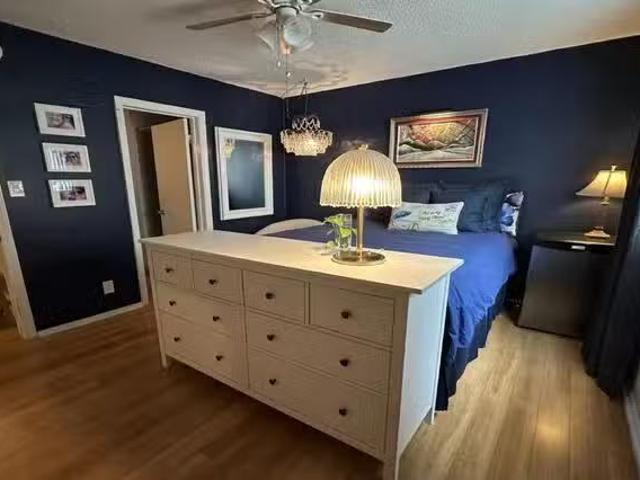 Room for rent in Koreatown