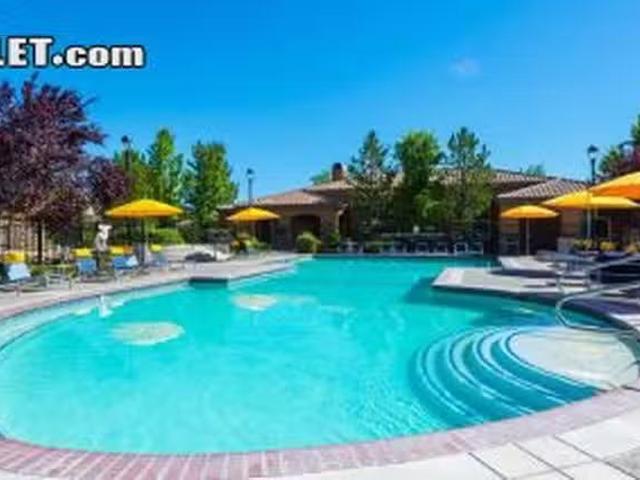 Room for rent in RENO