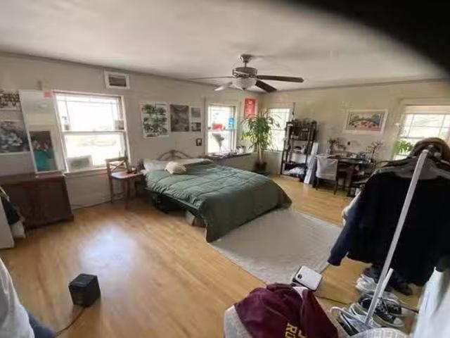 Room for rent in St Paul Southwest