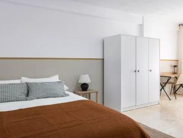 Room for rent in shared apartment in Alicante