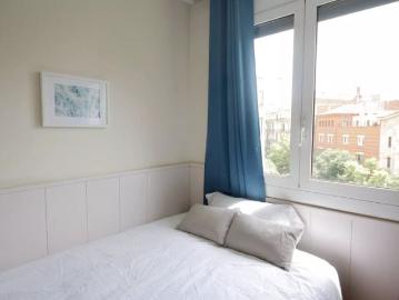 Room for rent in shared apartment in Barcelona