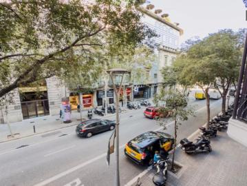 Room for rent in shared apartment in Barcelona