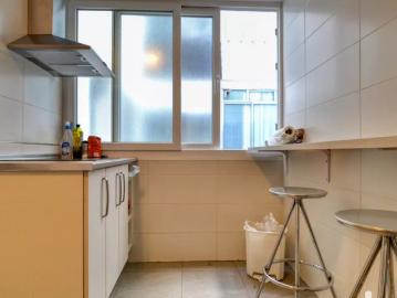 Room for rent in shared apartment in Madrid