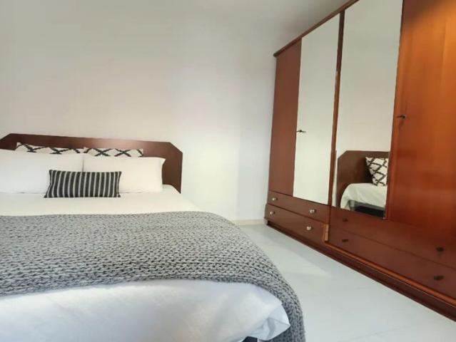 Room for rent in shared apartment in Madrid