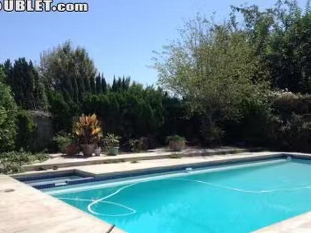 Room for rent in Tustin