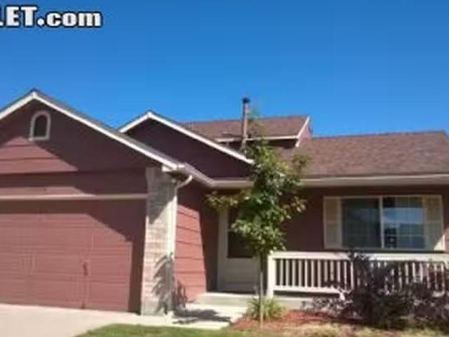 Room for rent in Thornton