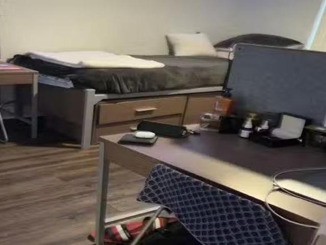 Room for rent in Westwood