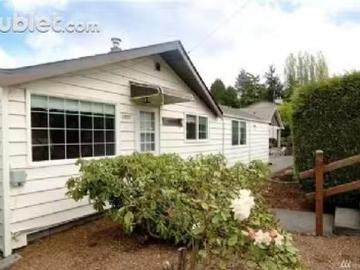 Room for rent in West Seattle