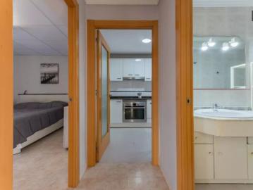 Room for rent in 3 bedroom apartment in Burjassot