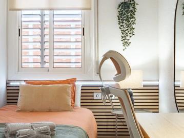 Room for rent in 3 bedroom apartment in L'Hospitalet de Llobregat