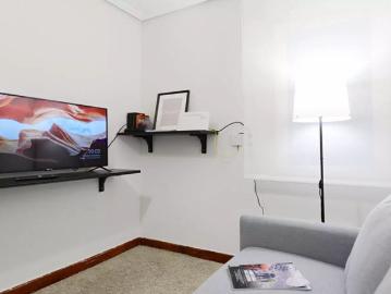 Room for rent in 4 bedroom apartment in Ametzola