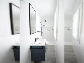 Room for rent in 4 bedroom apartment in El Pópulo, Cádiz