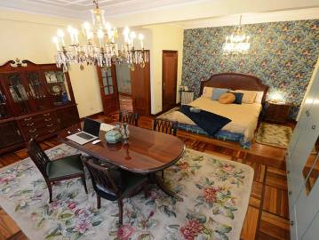 Room for rent in 4 bedroom apartment in Indautxu, Bilbao