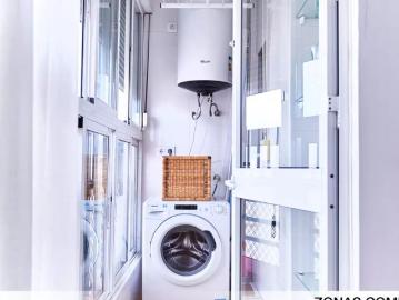 Room for rent in 4 bedroom apartment in Macarena