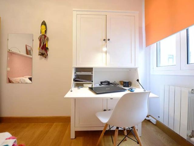 Room for rent in 4 bedroom apartment in Santutxu, Bilbao