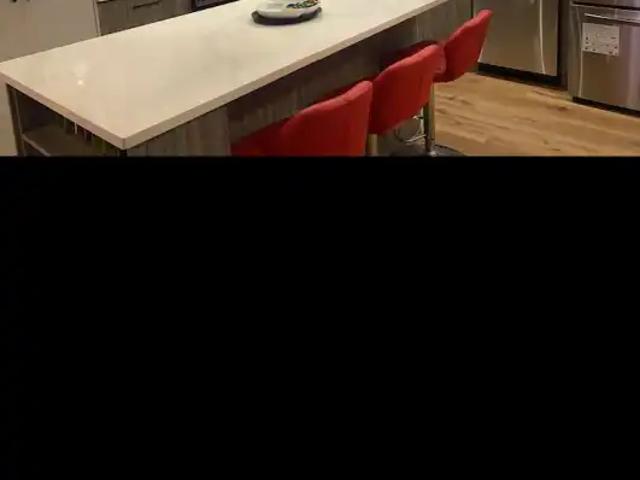 Room for Rent in 5 Bedroom / 3.5 Bathroom Home
