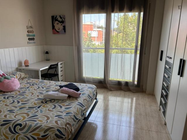Room for students or teachers of the University of Medicine or the University of Granollers