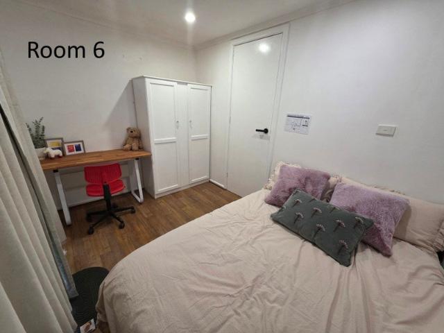 Room in Notting Hill $220/week bills included