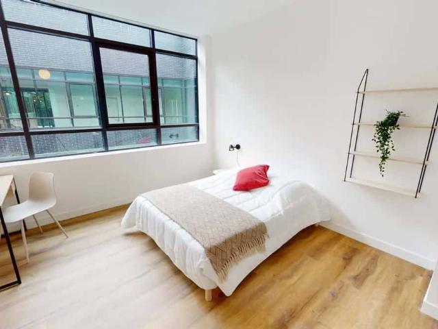 Room in Avenue Sainte Anne, Asnières sur Seine for 151 m² with 7