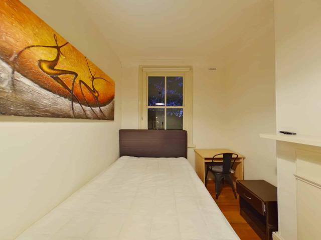 Room in a 10 Bedroom Apartment, 76 City Road, Chippendale, Sydney