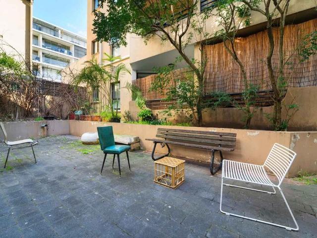 Room in a 17 Bedroom Apartment, 191 Darlinghurst Road, Darlinghurst, Sydney