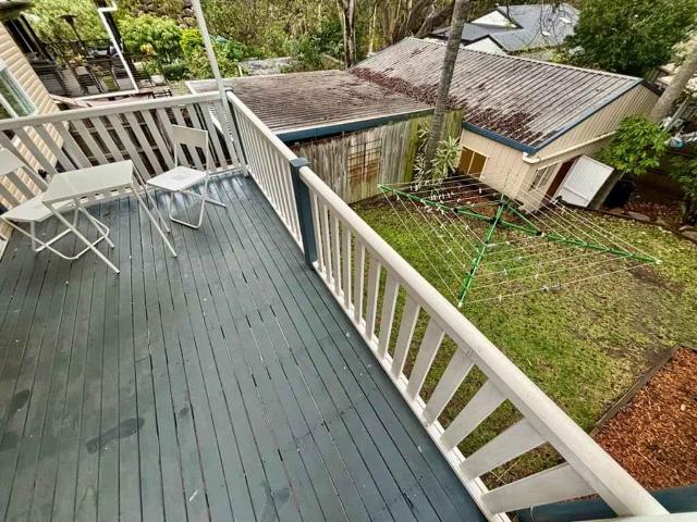 Room in a 4 Bedroom Apartment, 41 Oatland Crescent, Holland Park West, Brisbane City 4121