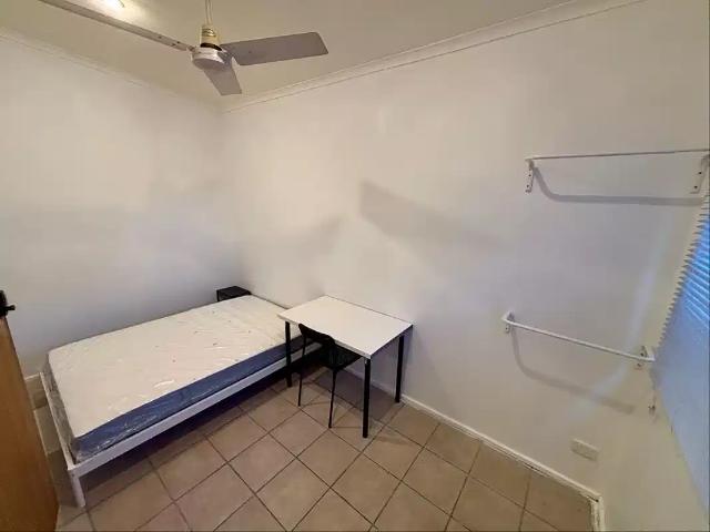 Room in a 4 Bedroom Apartment, 198 Mead St, Largs Bay, Australia SA 5016
