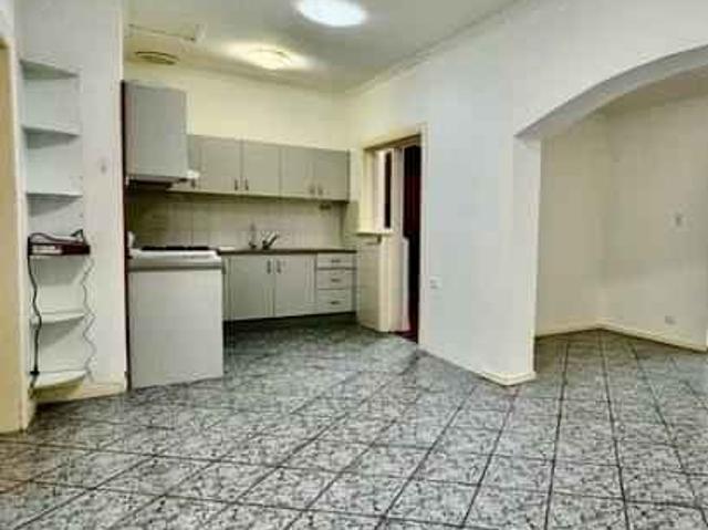Room in a 4 Bedroom Apartment, 32 Dartmouth Street, West Croydon, City of Charles Sturt, 5008