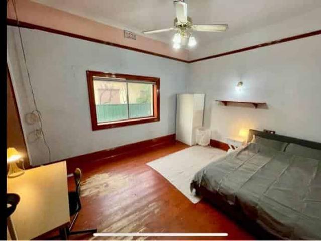 Room in a 5 Bedroom Apartment, 55 Gurrs Road, Beulah Park, City of Burnside, 5067, Adelaide