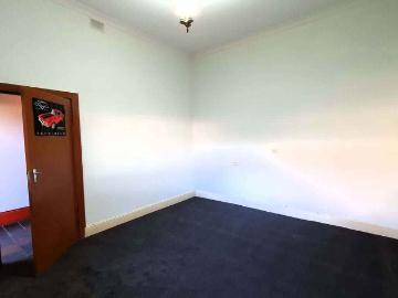 Room in a 5 Bedroom Apartment, 55 Gurrs Road, Beulah Park, City of Burnside, 5067, Adelaide