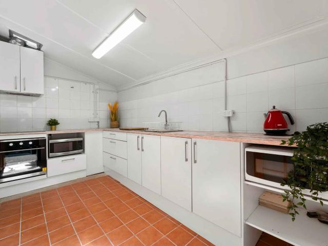 Room in a 5 Bedroom Apartment, 195 Harris, Pyrmont, Sydney