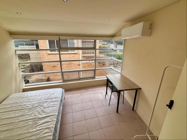 Room in a 5 Bedroom Apartment, 29 Brookvale Rd, Windsor Gardens, Australia SA 5087