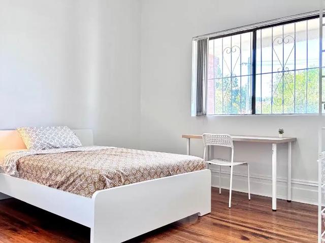 Room in a 5 Bedroom Apartment, Fore St, Canterbury, Australia NSW 2193