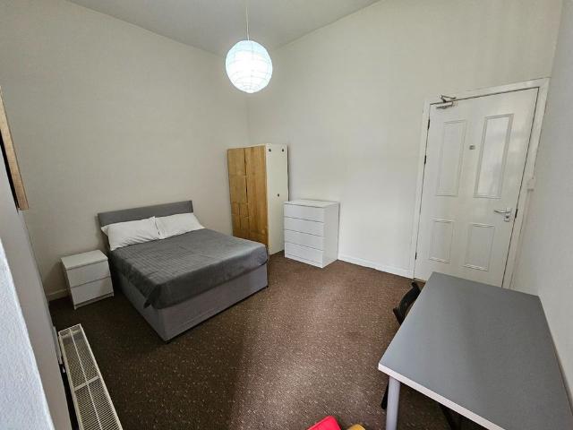 Room in a Shared Flat, Clutha Street, G51