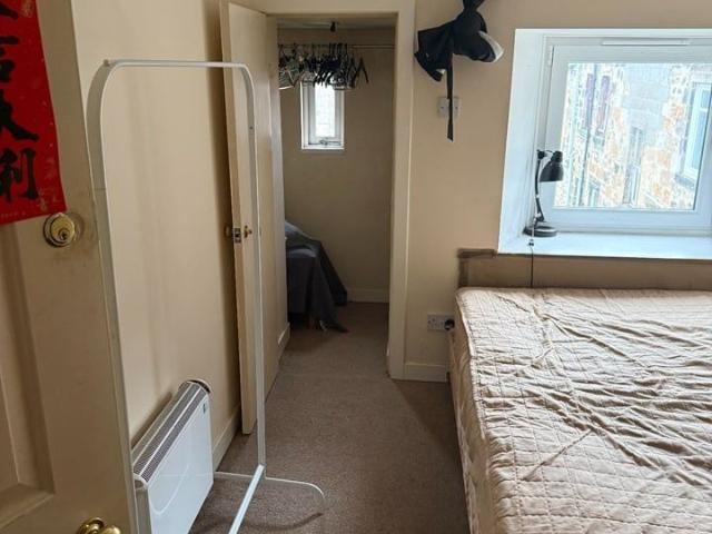 Room in a Shared Flat, Dalcross St, G11