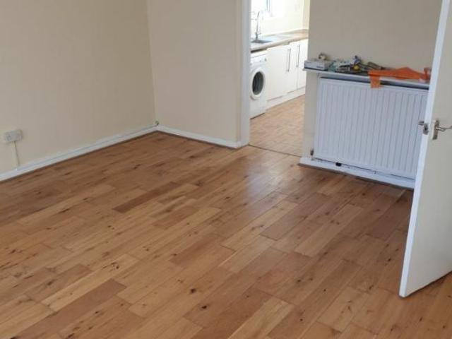 Room in a Shared Flat, Eastern Avenue, IG2