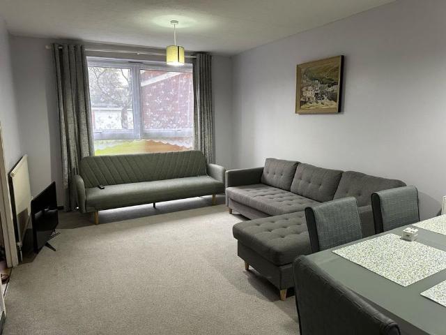 Room in a Shared Flat, Holly Mount, B16
