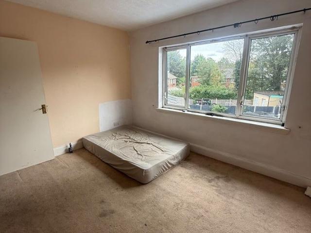 Room in a Shared Flat, Hartfield Crescent, B27