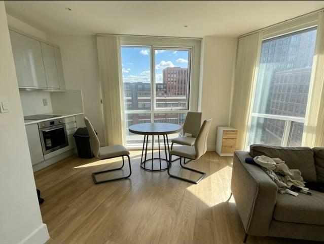 Room in a Shared Flat, Hurst St, B5