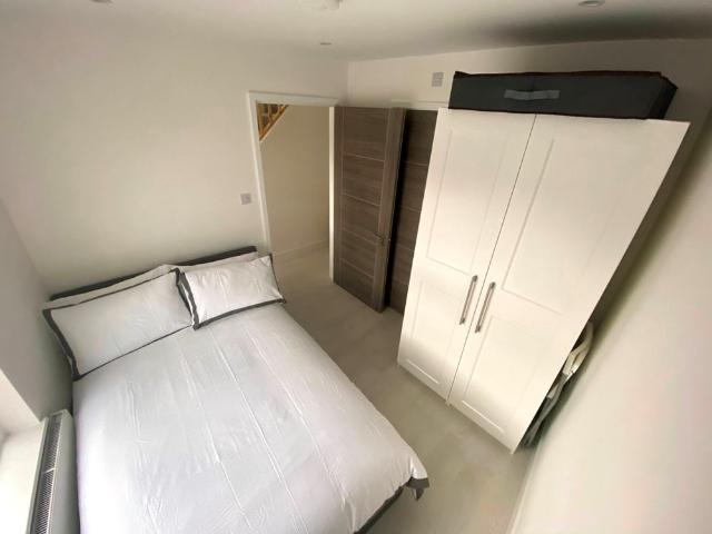 Room in a Shared Flat, Lower Road, SE16