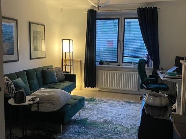 Room in a Shared Flat, Loganlea Drive, EH7